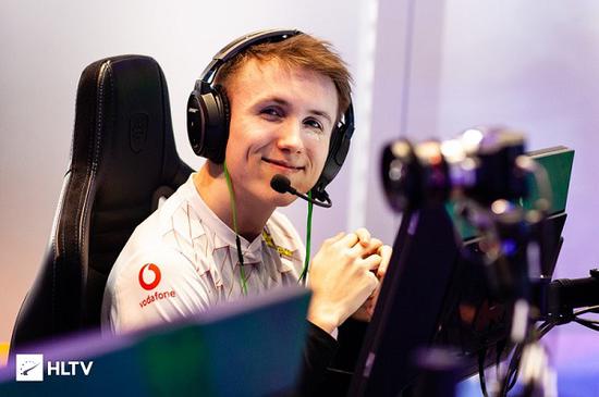 Senzu离开NKT内幕揭秘：拖欠工资的真相